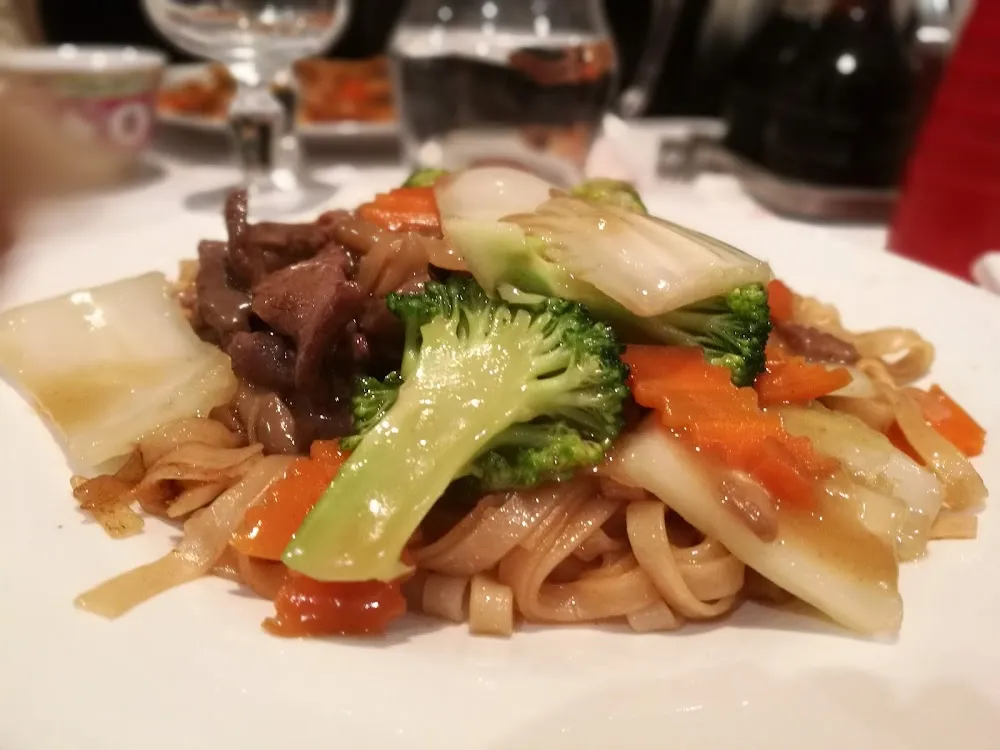 Pâtes de Riz Sautées Au Boeuf
